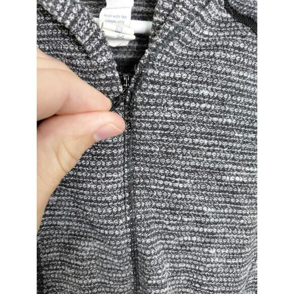 Lululemon Top Womens 10 Think Fast Pullover Athleisure Yoga Pilates Thumb Holes - Picture 6 of 11